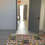 A Piedi Nudi Sullo Stretto 1