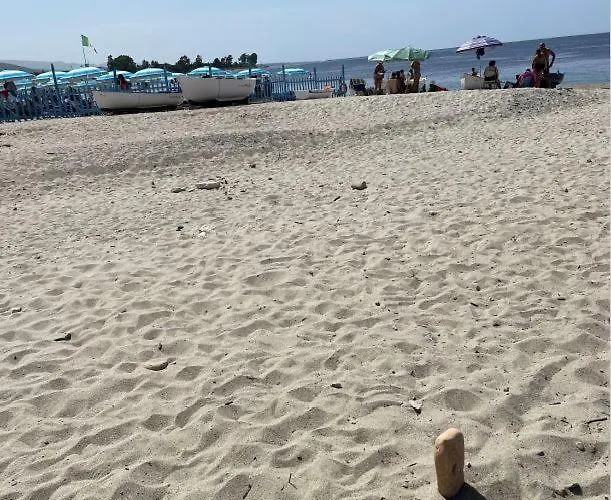 A Piedi Nudi Sullo Stretto 1