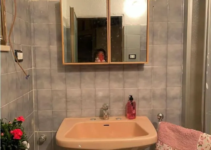 A Piedi Nudi Sullo Stretto 1